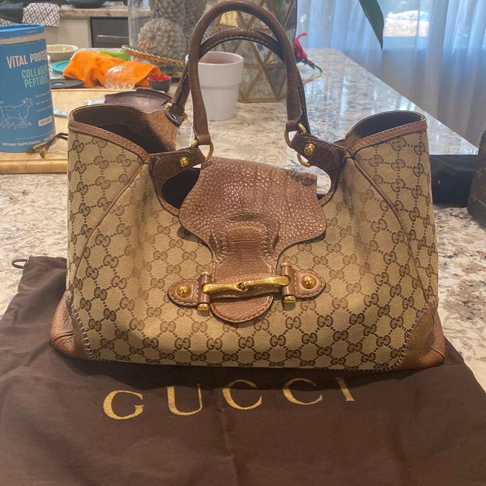 Gucci bag good condicion